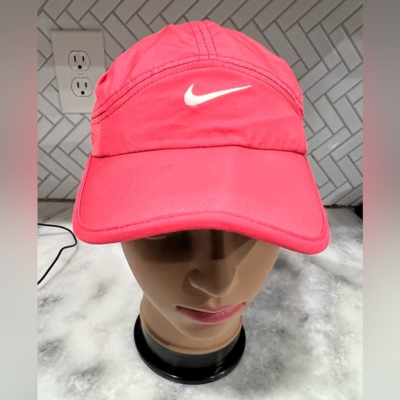 Nike Featherlight Pink Tailwind Dri Fit 7 Panel hat Womens jogging pickleball - Picture 1 of 8